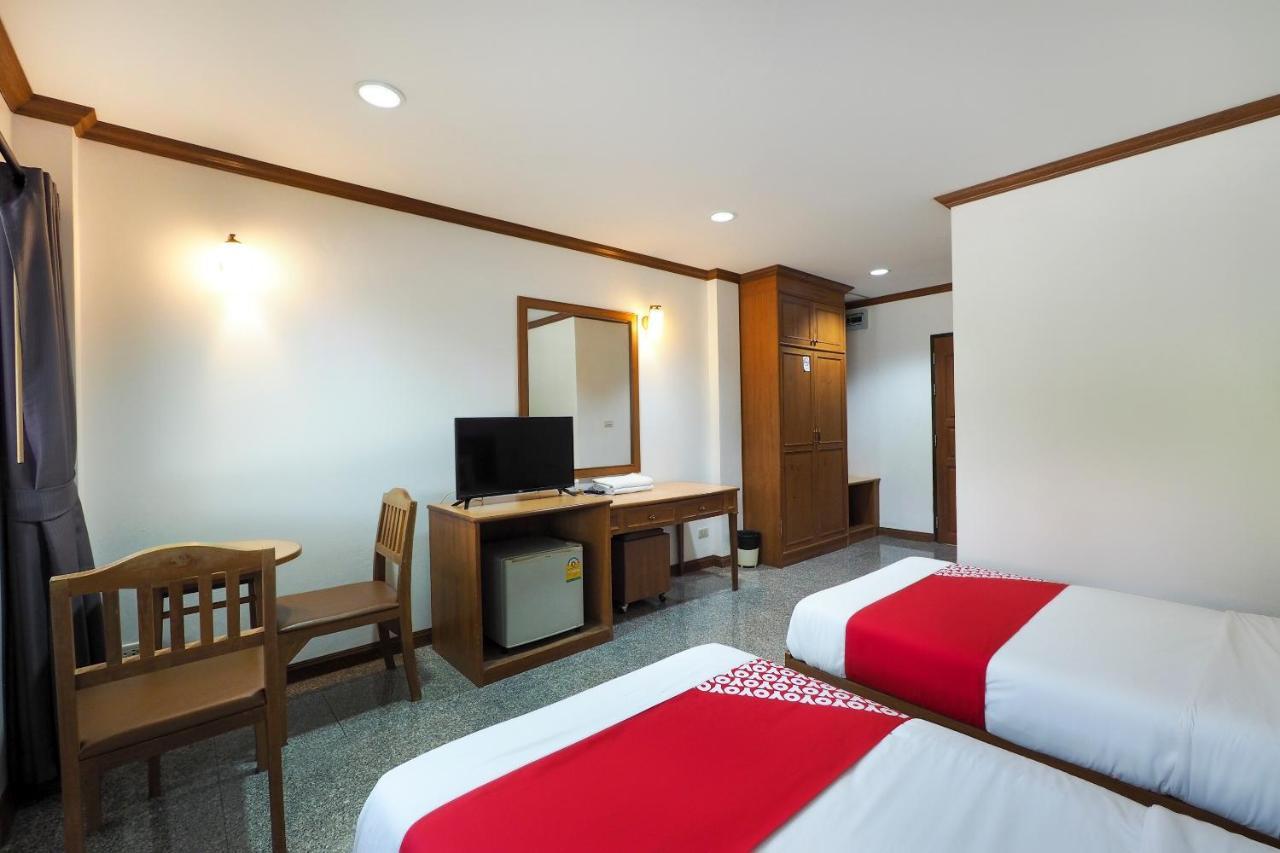 OYO 859 Golden Land Hotel Chiang Rai Buitenkant foto