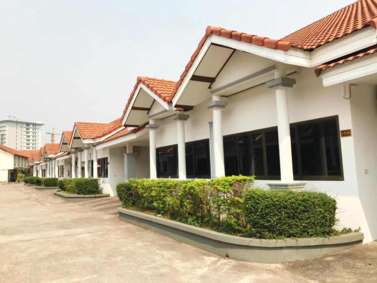 OYO 859 Golden Land Hotel Chiang Rai Buitenkant foto